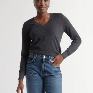 Quince Lightweight Cotton Cashmere V-Neck Sweater